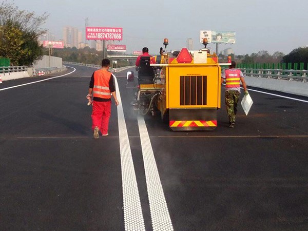 道路標線漆